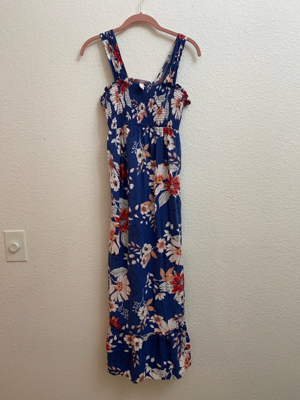 Isabel Maternity by Ingrid & Isabel Blue Floral Smocked Midi Dress | Size Small